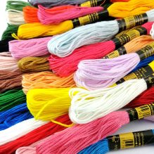 100 Skeins Of 8 Meters Each Different Colors A
