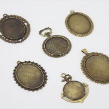 Metal Frame Pendant
