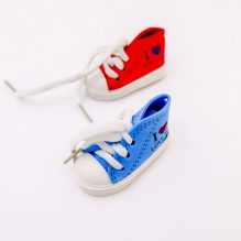 Medal in the form of shoes for blue bags simble