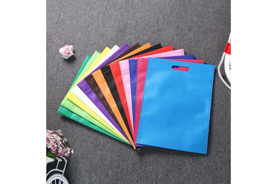 Set of Fabric Bags in Assorted Colors - 12 Pieces