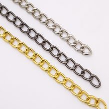 Light Wide Ring Chain