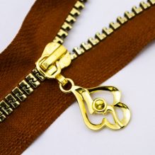 Familiar Light Bone Zipper Slider