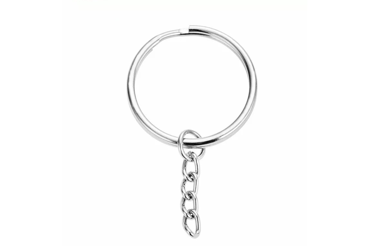 Metal Keyrings with Small Chain