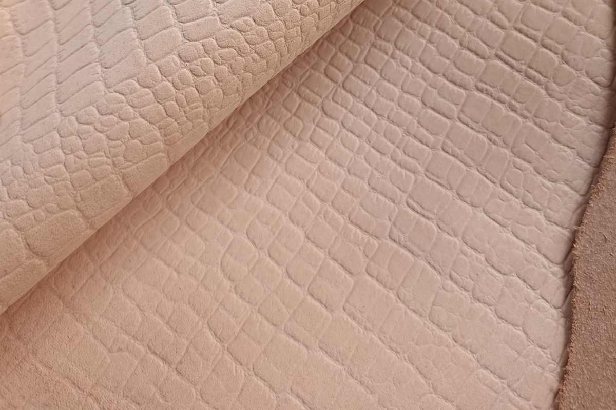Natural Vegetable Tanned Crocodile Embossed Leather