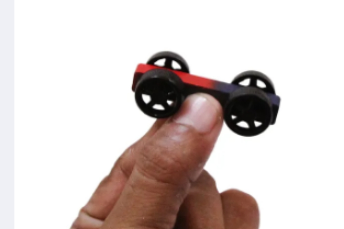 Educational Magnet Set for Kids with Compass and Magnetic Car - Image 7