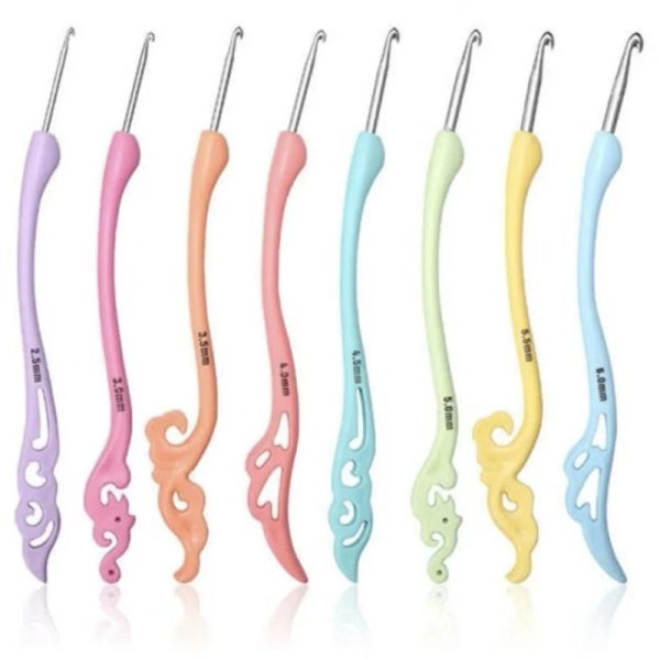 Feather Crochet Hook Set – 8 Pieces