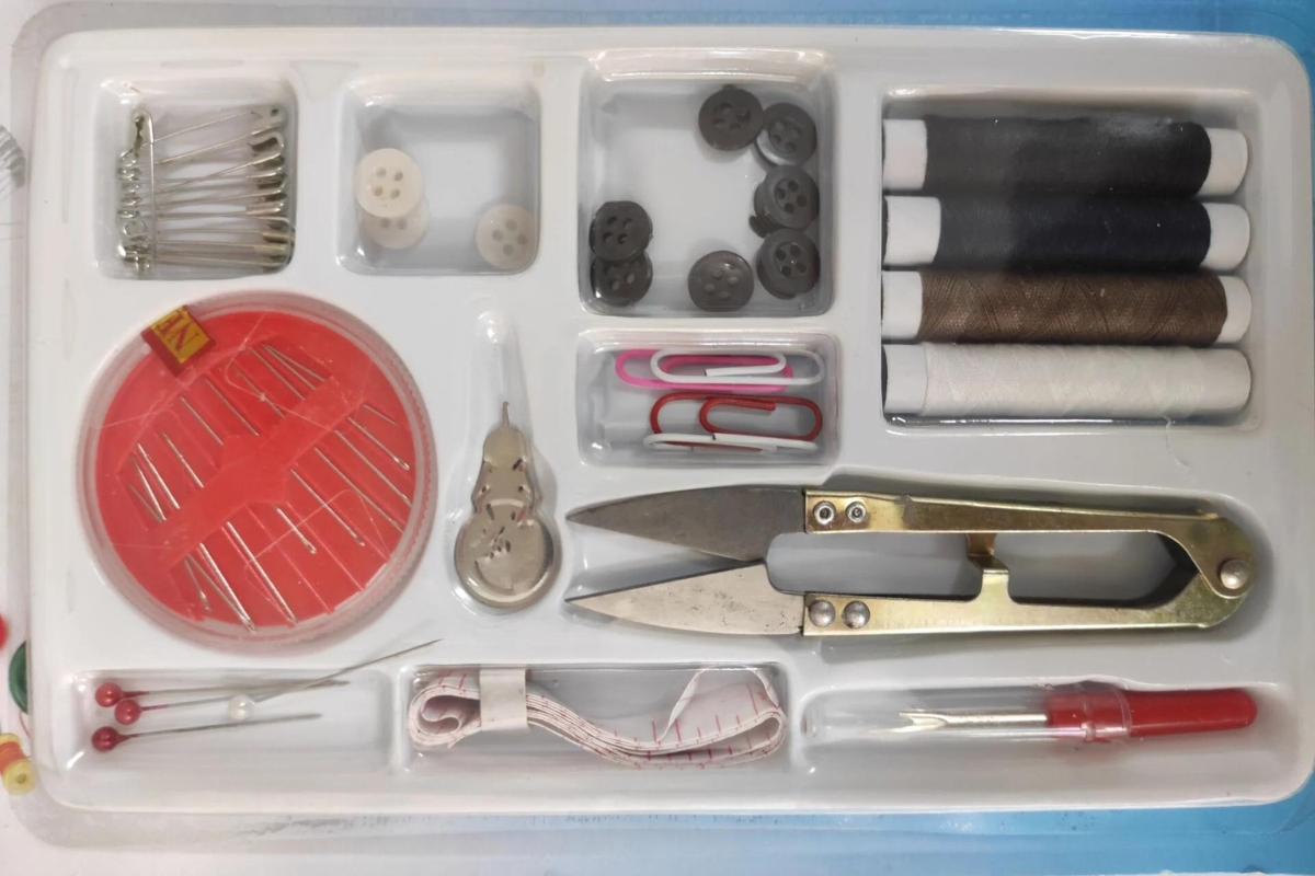 Home Sewing Kit - Image 3