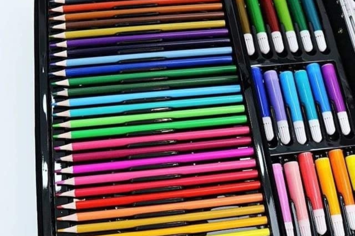 Multicolor Metal Student's Crayon Watercolor Pen Drawing Set - 145 Pieces - Image 7