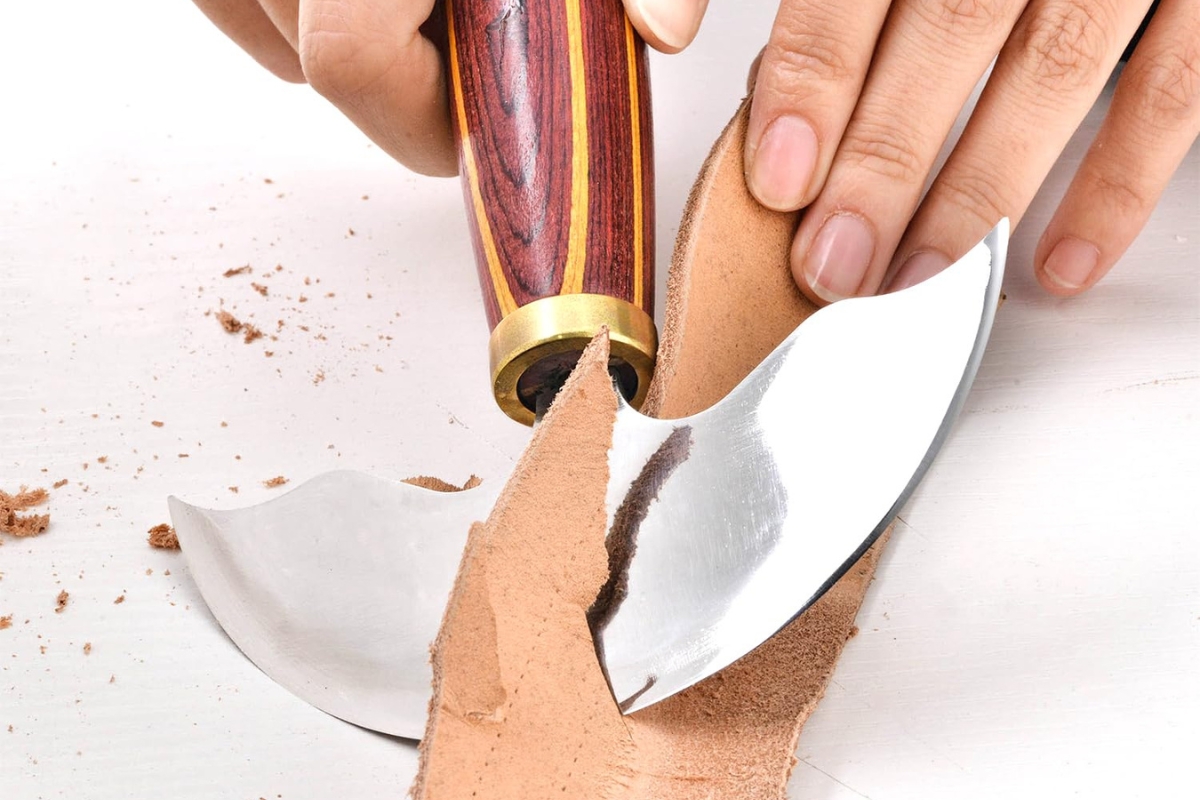 Handcrafted Leather Cutting Knife – Stainless Steel Blade with Wooden Handle - Image 4