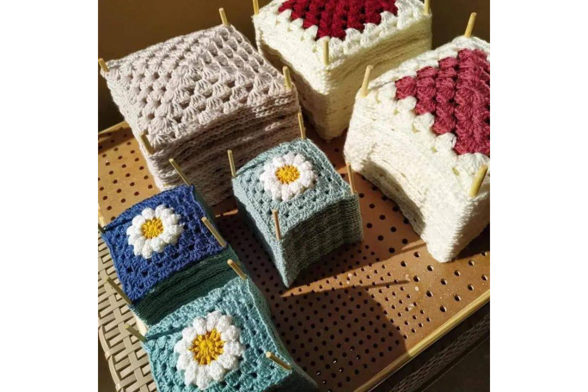 Professional Wooden Blocking Board for Crochet Granny Squares - Precision Shaping & Finishing - Image 3