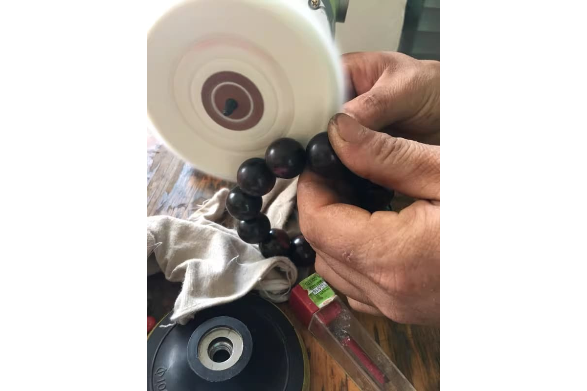 Multi-functional Polishing and Grinding Machine for Wood, Handicrafts, and Jewelry - Image 5