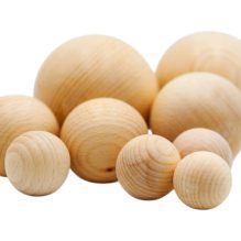 Set of 4 Natural Wooden Balls, Assorted Sizes (10, 8, 6, 4 cm)