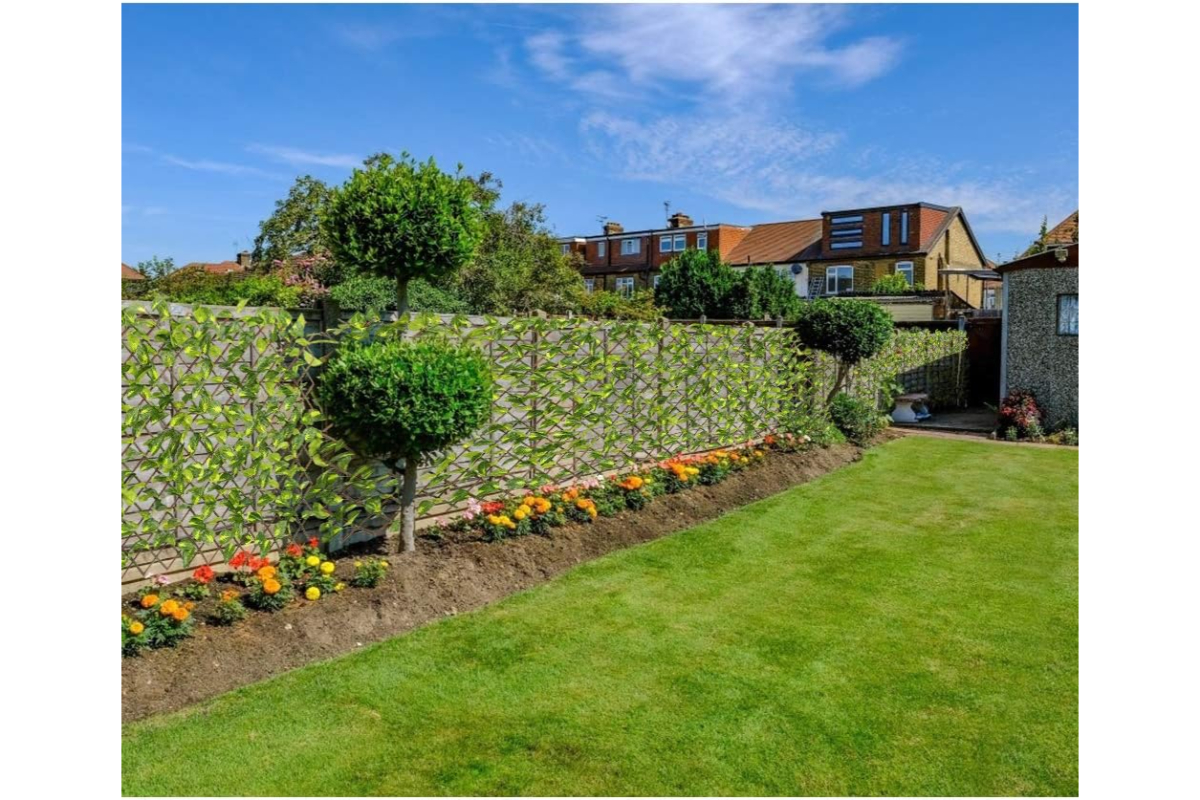 Expandable Faux Ivy Privacy Fence - Willow Wood Lattice with Artificial Greenery for Outdoor/Indoor Decor - Image 5